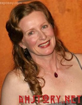   / Frances Conroy